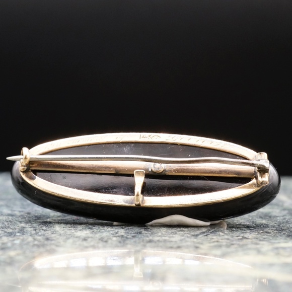 14k Gold One of a Kind Victorian Mourning Brooch Black Stone Otsby & Barton Jet? - Picture 8 of 9